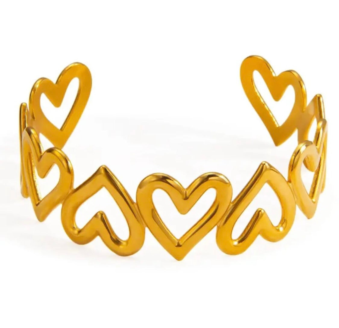 Gold Heart Bracelet Anti Tarnish by Tashyam