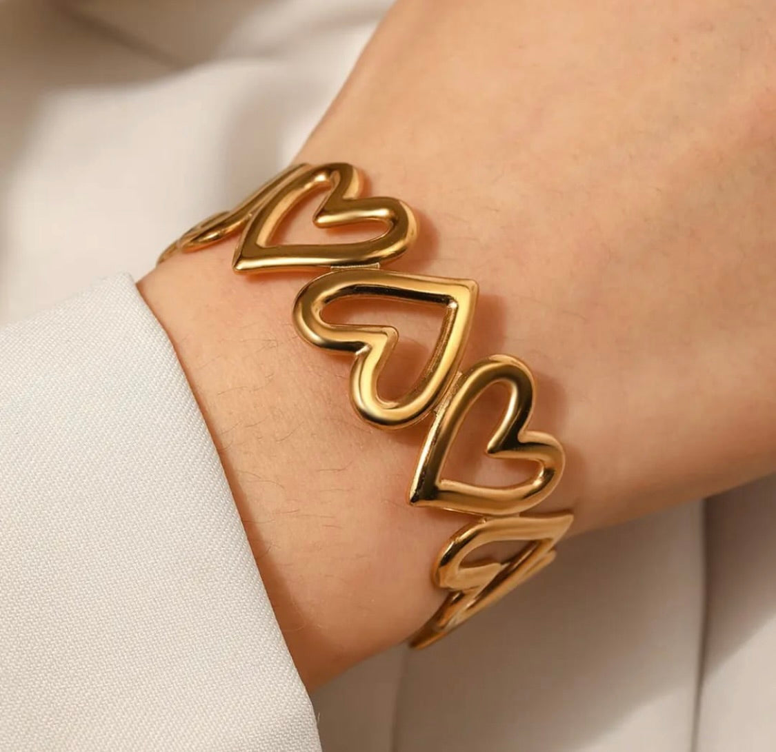Gold Heart Bracelet Anti Tarnish by Tashyam